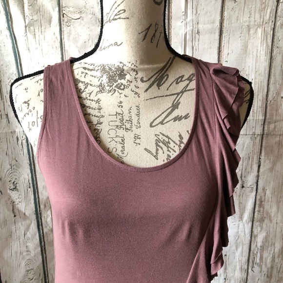 GUC NEW YORK & COMPANY STREET WEAR TANK W/ FRILLS - Picture 4 of 8